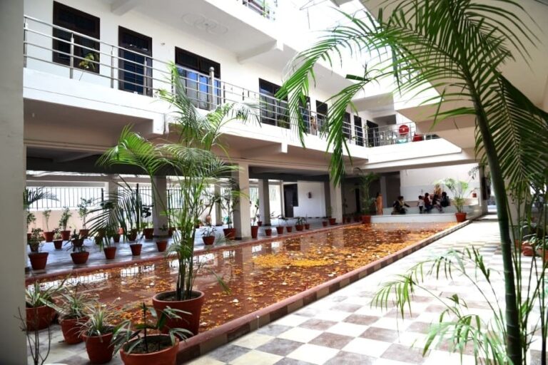 yogaadi_ashram-hall