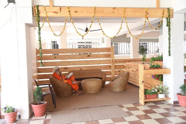 yogaadi_lounge