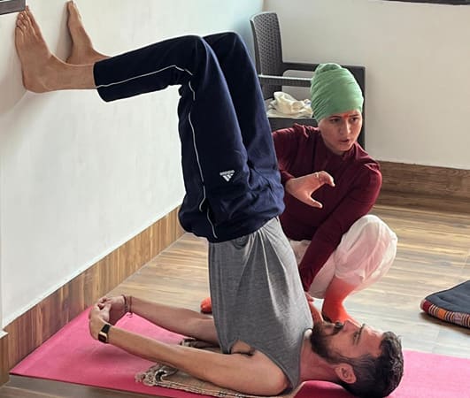 100 hour yoga teacher-training in Rishikesh