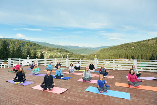 7 vs. 10 Days Yoga Retreats in Rishikesh: Key Differences